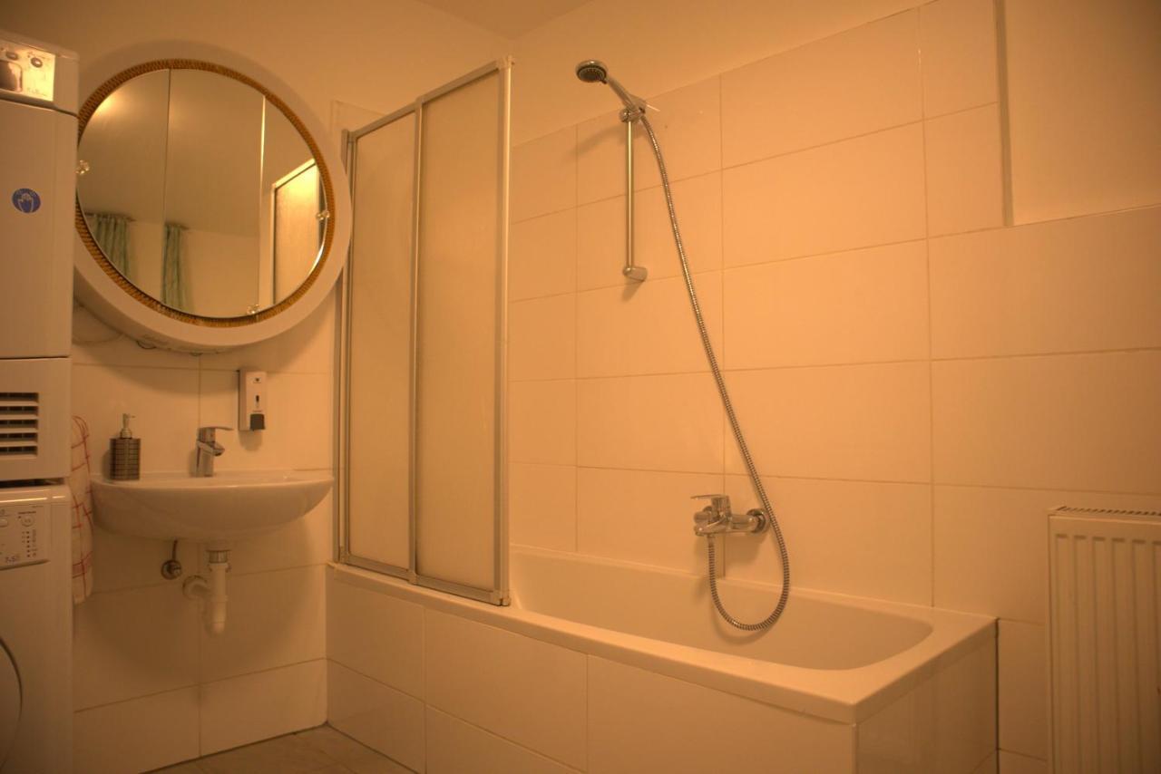 Brilliant Souterrain Apt. - Prater Amuesement Park Apartment Vienna Luaran gambar